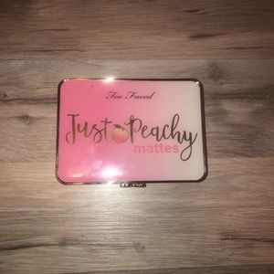too faced just peachy pallet, used once!